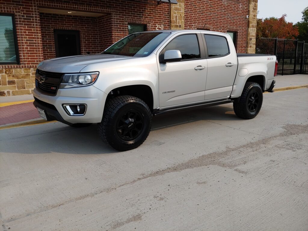2019 Chevy Colorado With Blacked Out Bow Ties